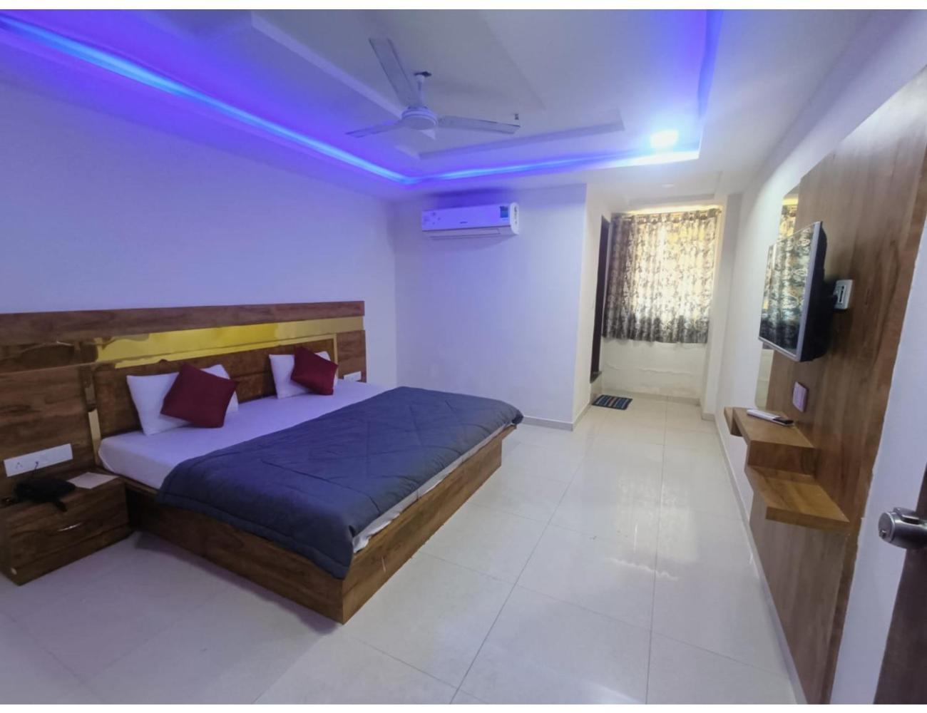 Hotel Paradise, Naroda Ahmedabad Exterior foto
