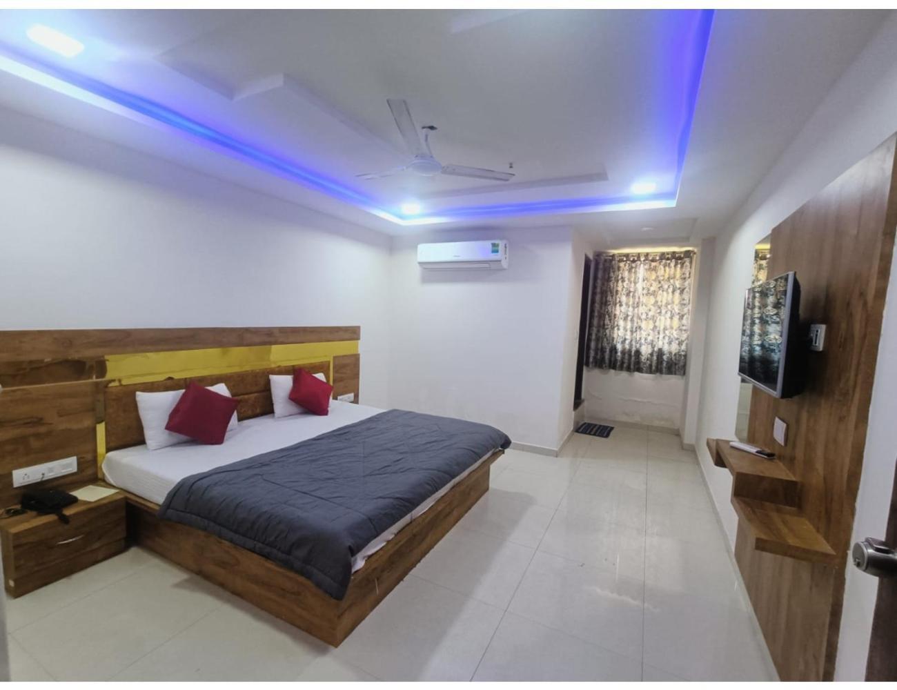 Hotel Paradise, Naroda Ahmedabad Exterior foto